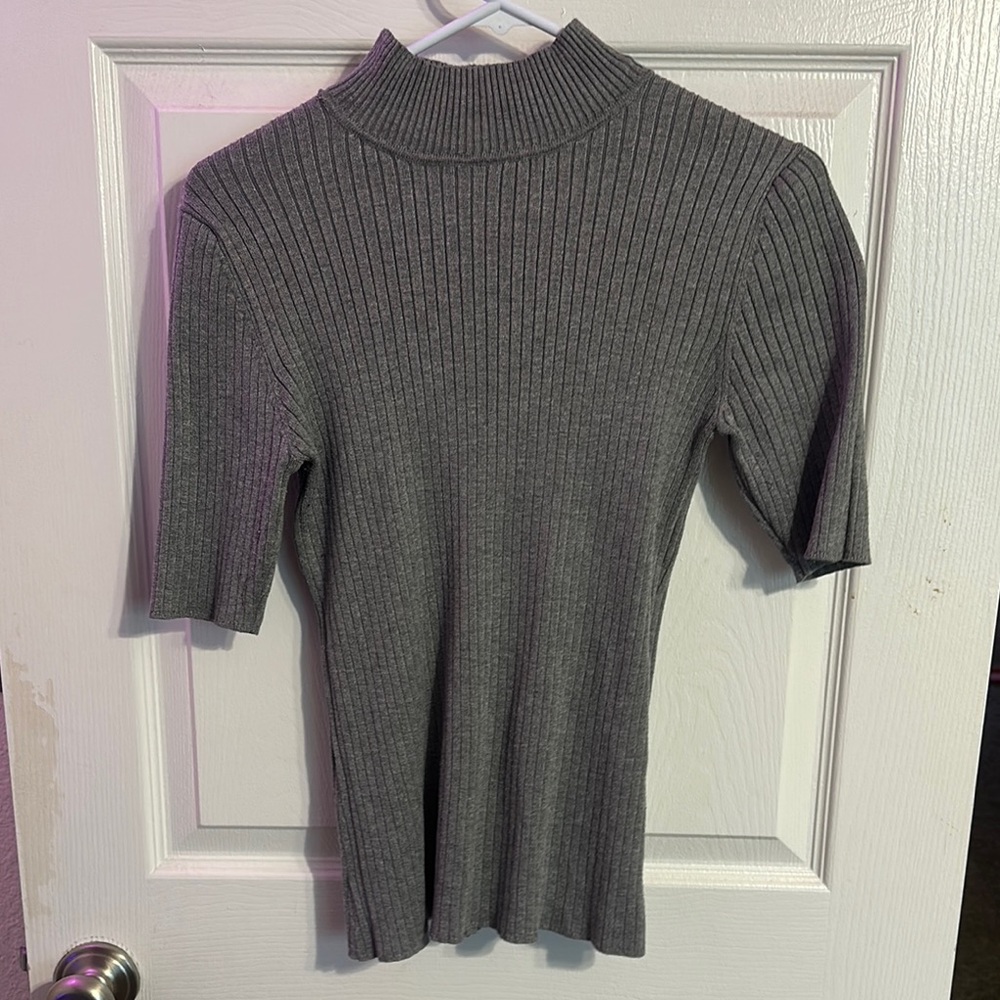 Gray Ribbed Short Sleeve Turtleneck Top